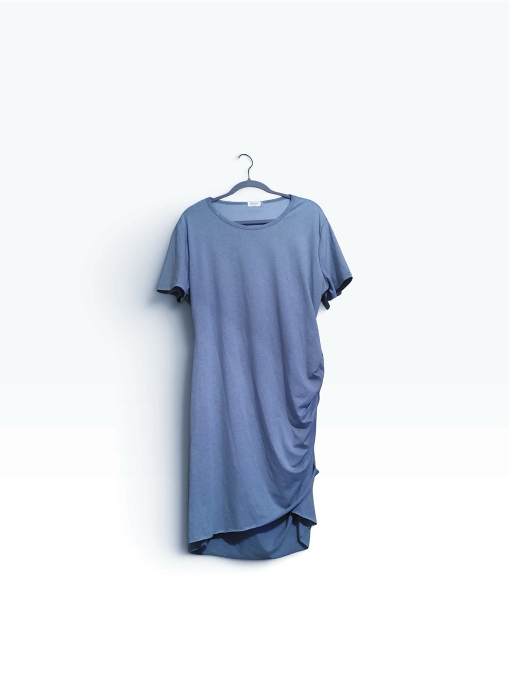 Relaxed Blue Midi Dress with Side Ruched Detail